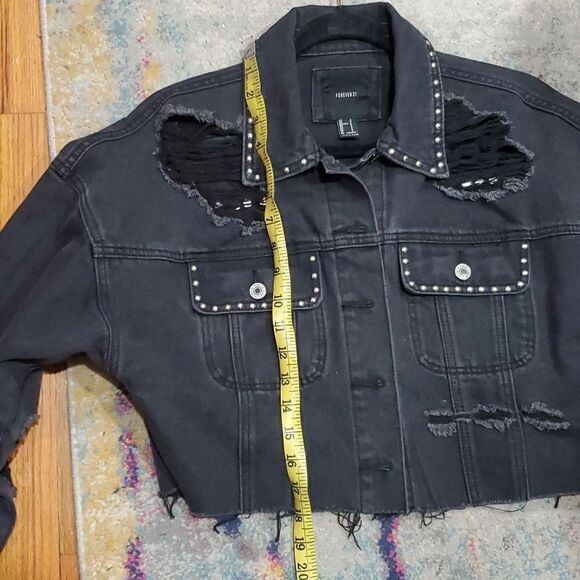 Cropped Distressed & Studded Black Jean Jacket Size XS Oversized - Picture 13 of 16